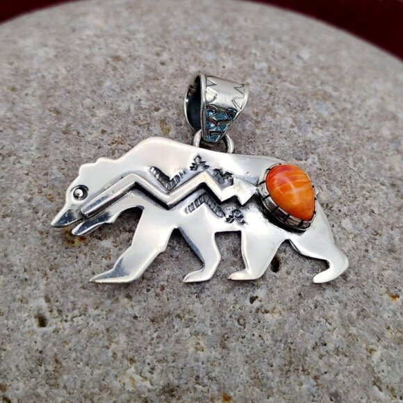 Unisex Southwest Native Style Bear Pendant Orange Spiny Oyster Sterling Silver - Picture 1 of 6